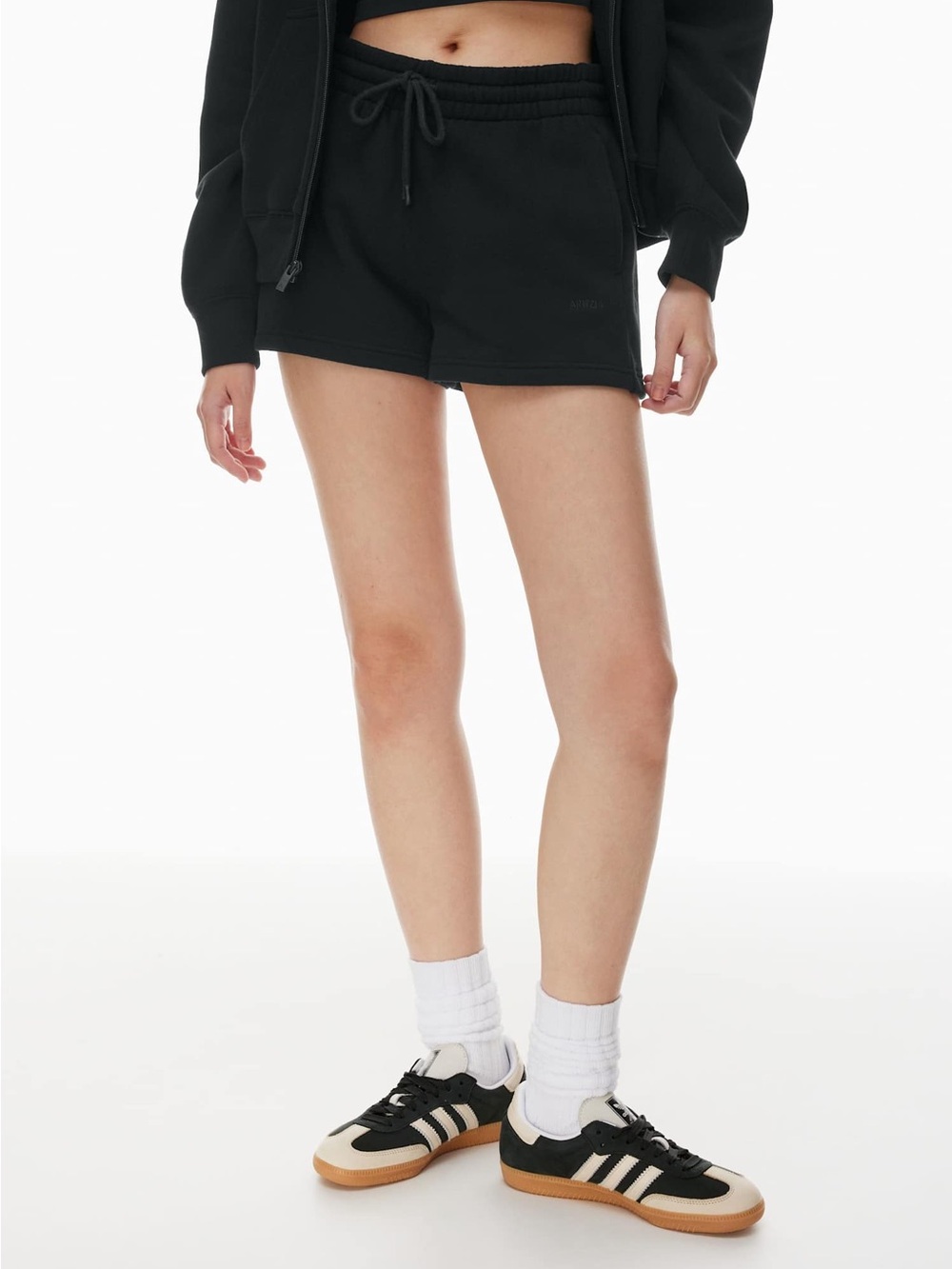 Aritzia TNA Cozy Fleece Boyfriend Mini Sweat Short large black loungewear casual